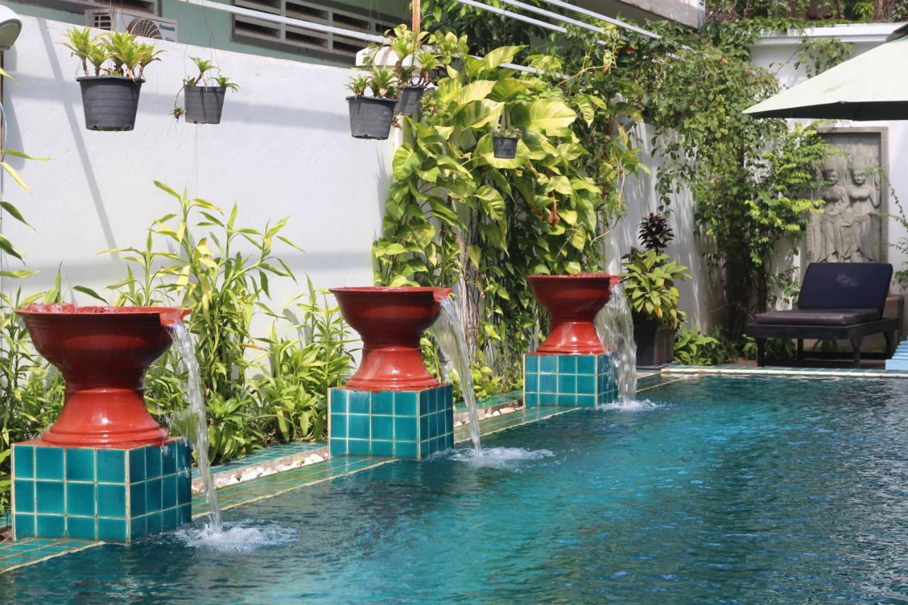 Hotel The Bygone Siem Reap Esterno foto