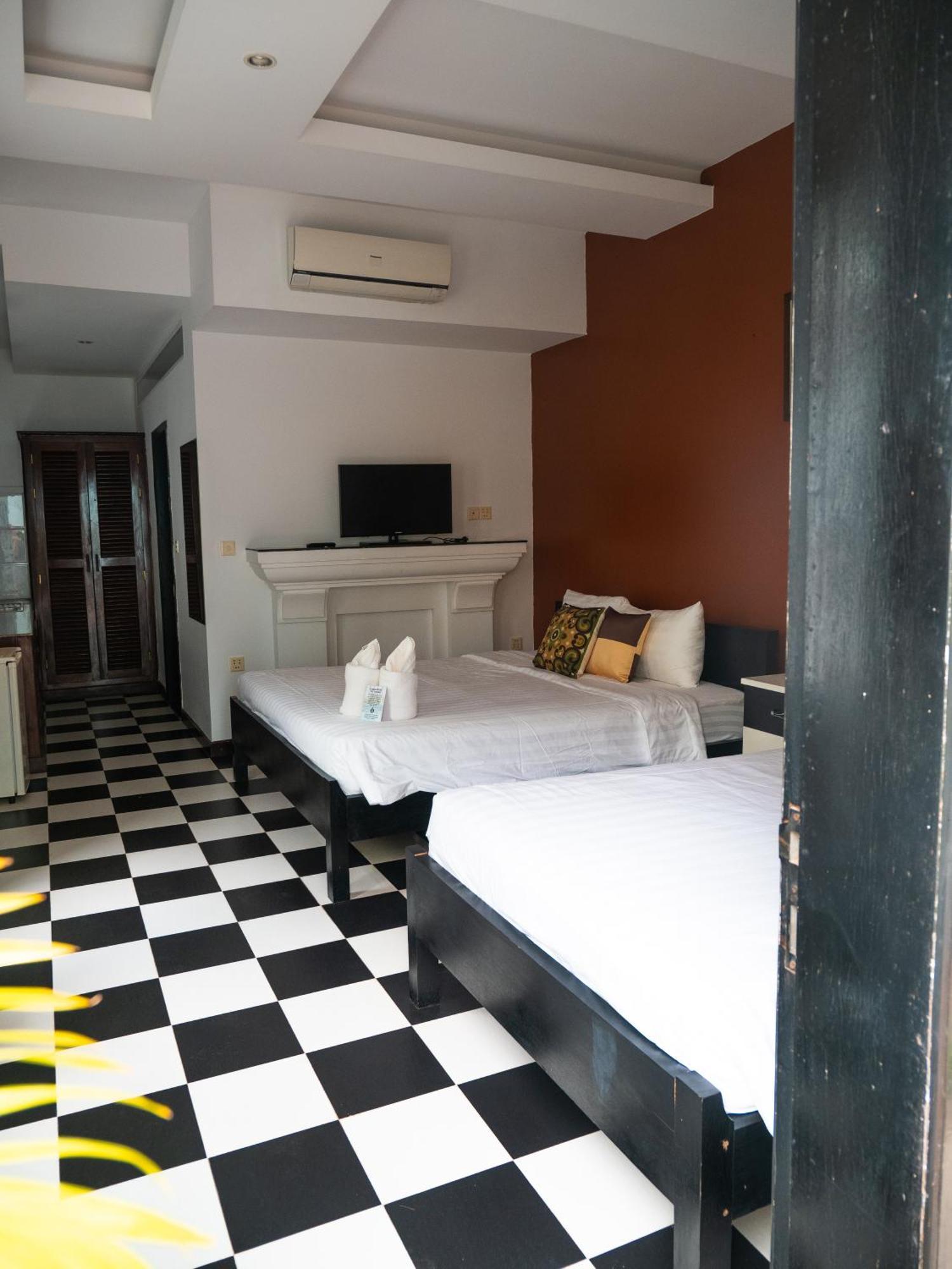 Hotel The Bygone Siem Reap Esterno foto